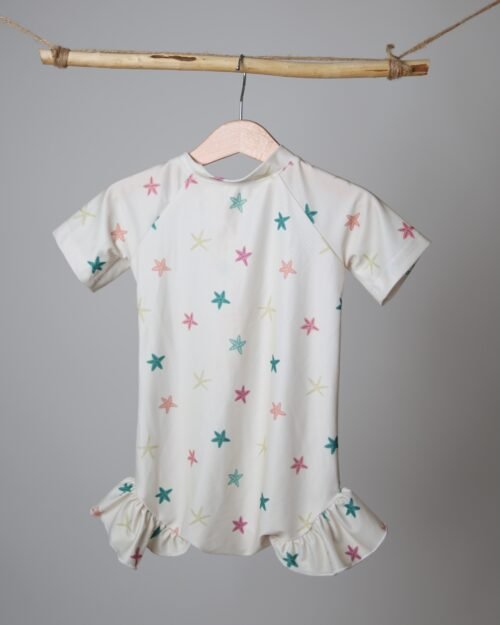 vientisas maudymosi kostiumėlis