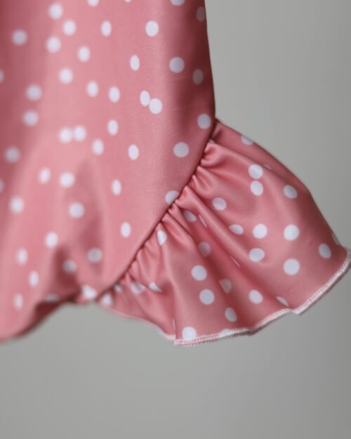 maudymosi kostiumėlis su upf