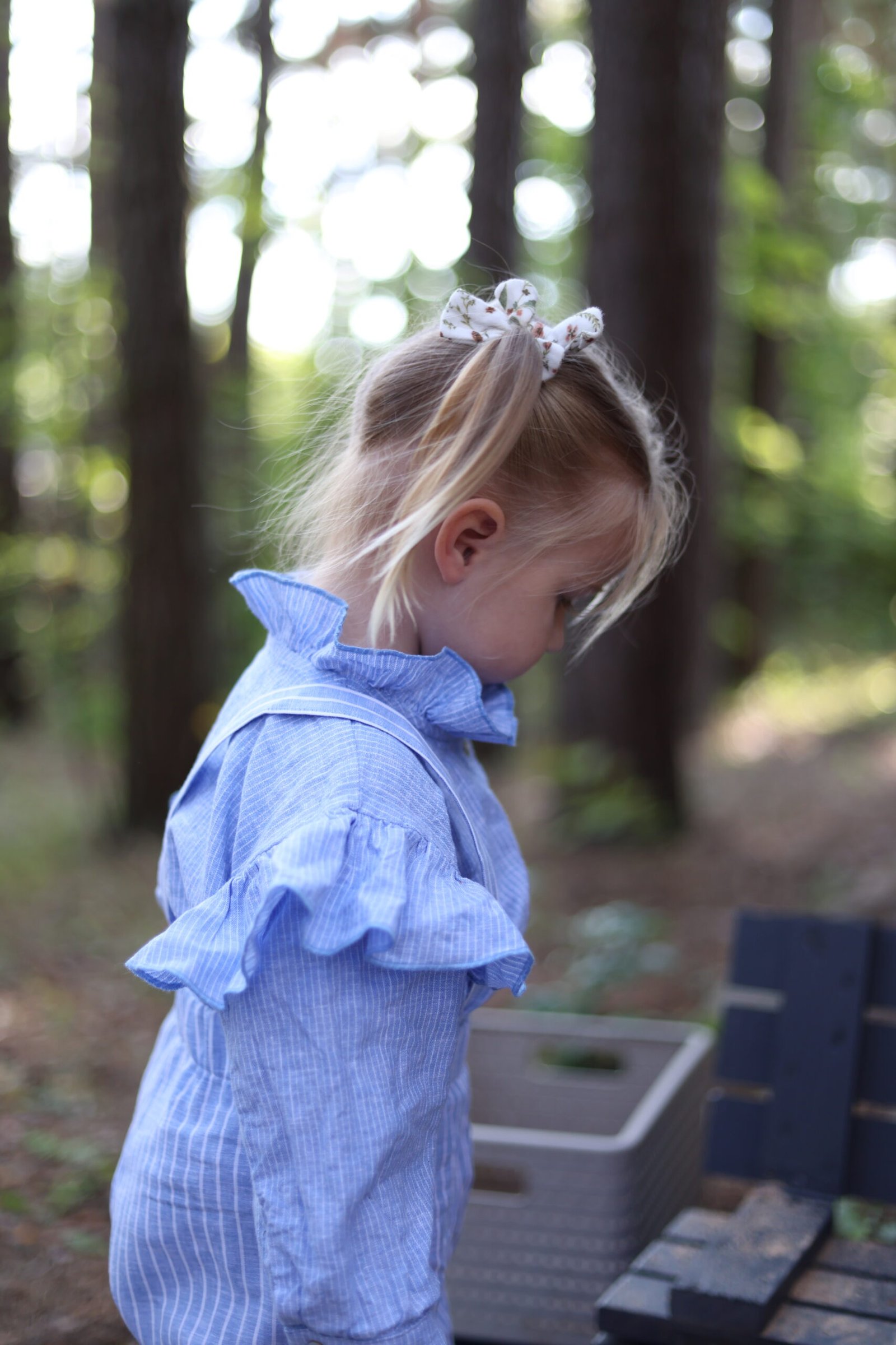 vaikiškas lino kostiumėlis