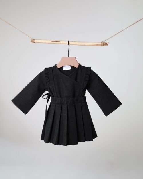 vaikiškas vilnos kostiumėlis