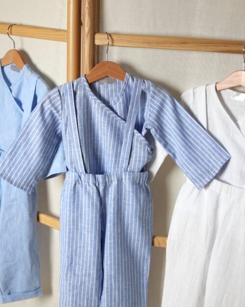 lininiai kostiumėliai vaikams