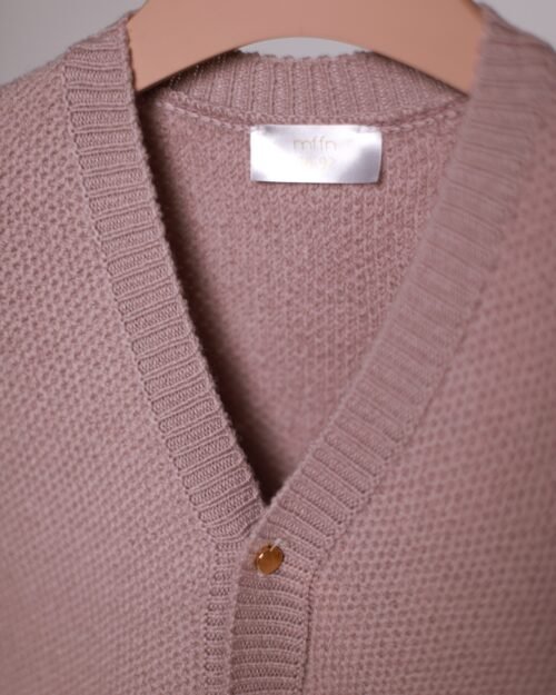 merino vilnos megztinis su sagomis