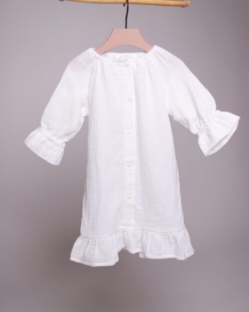 balta maxi muslino suknele