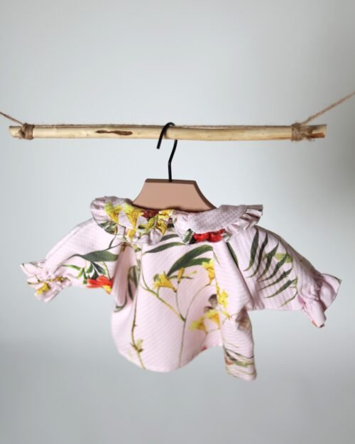 marškiniai su raukinukų apykakle