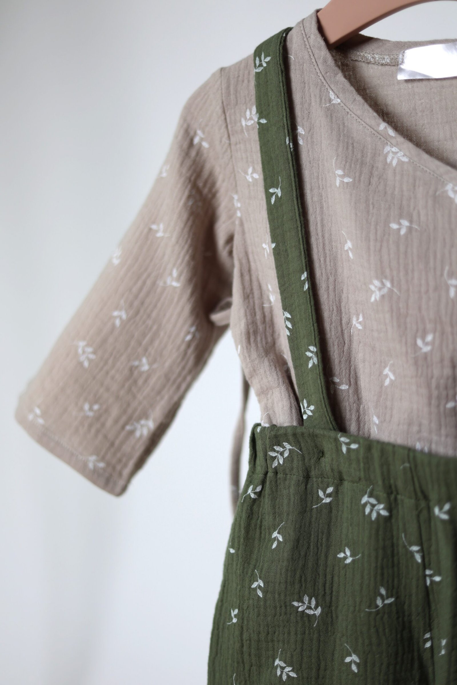 vaikiški muslino drabužiai