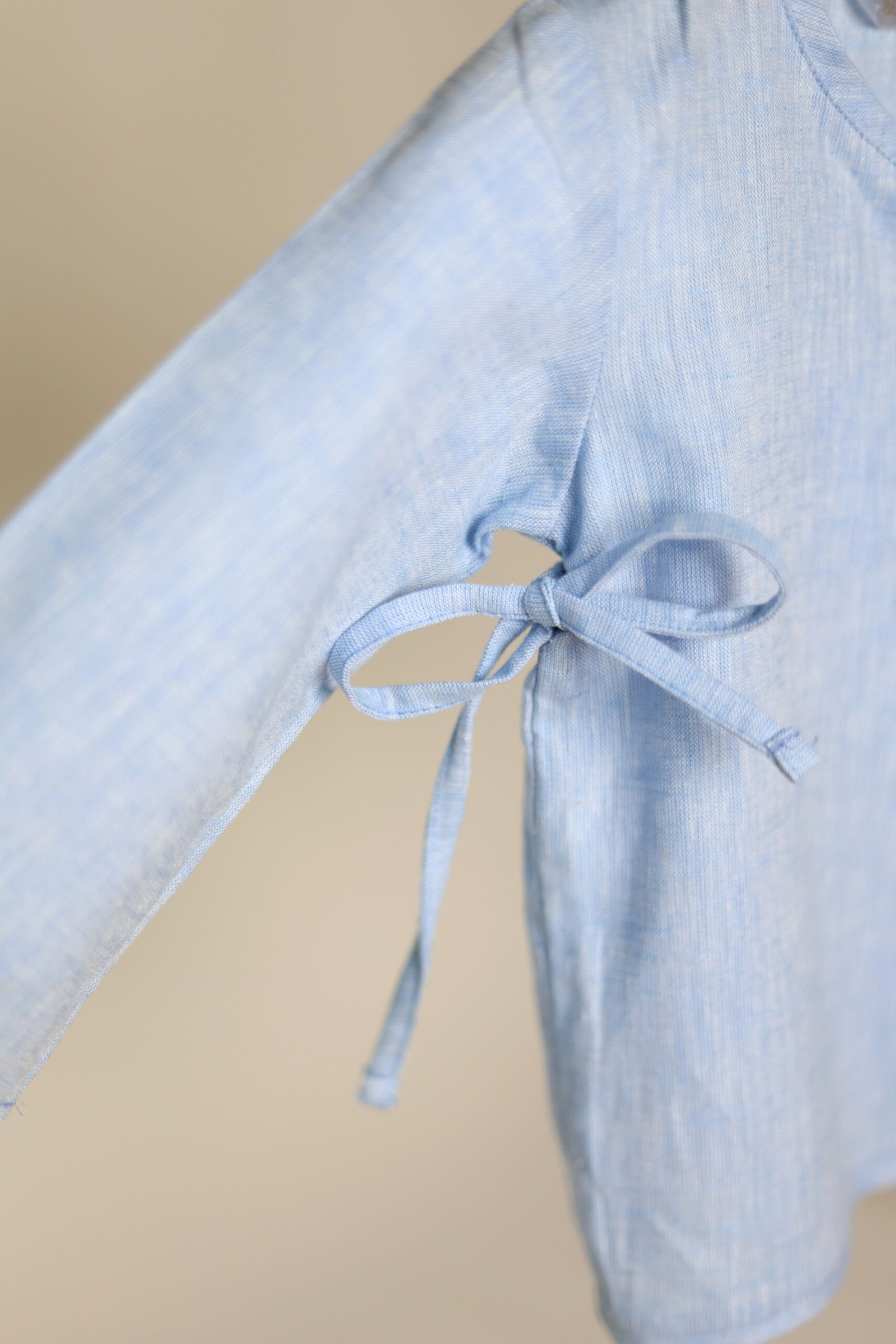 susiaučiamas lino švarkelis