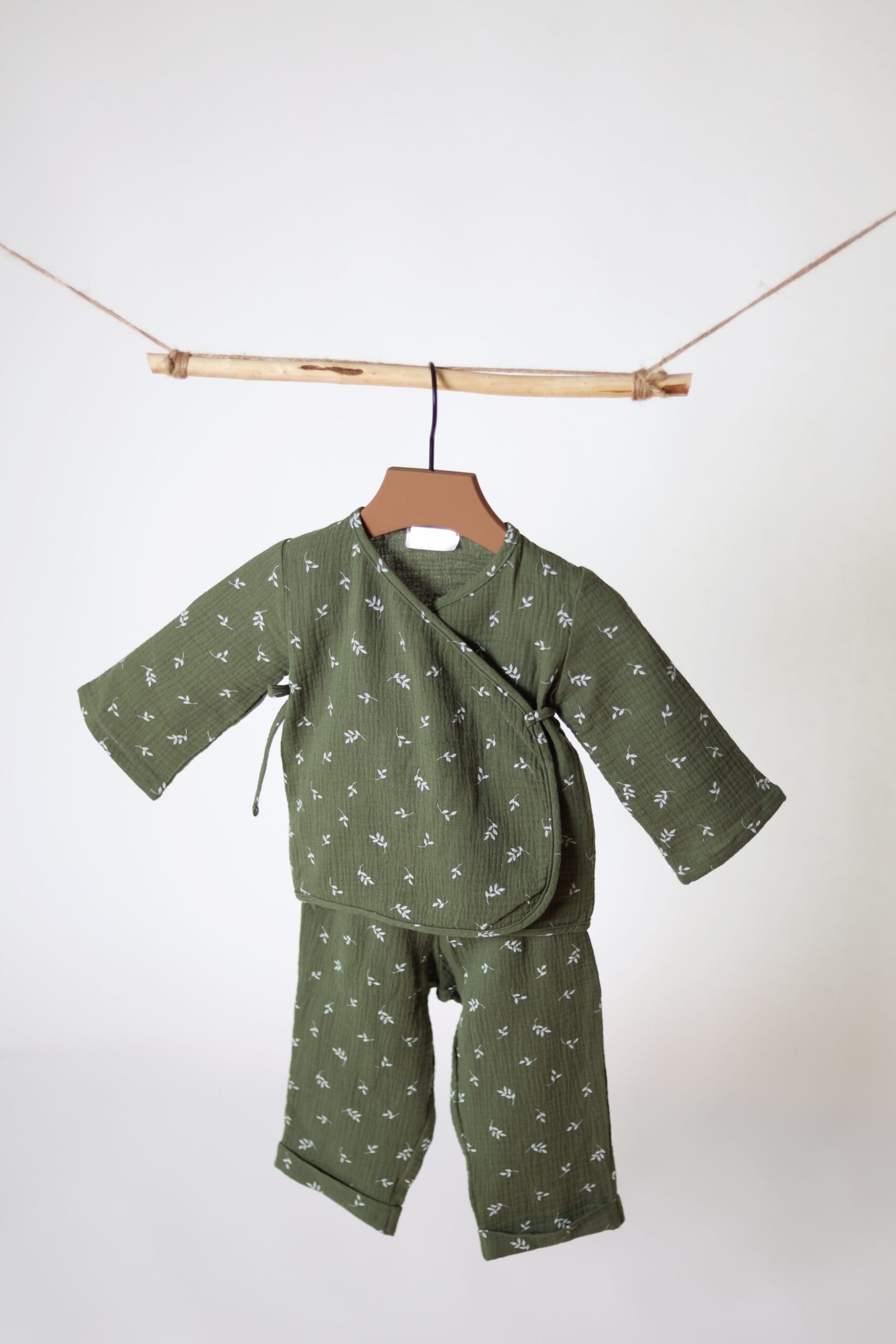 muslino kostiumėlis vaikams