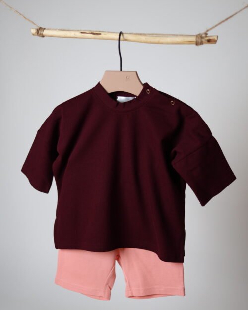 vaikiškas šortų ir marškinėlių komplektas