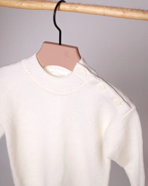 baltas merino vilnos megztukas