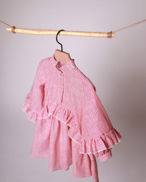 dryžuota suknelė su raukiniais