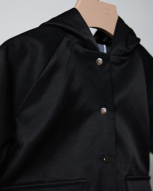 vaikiška striukė su gobtuvu