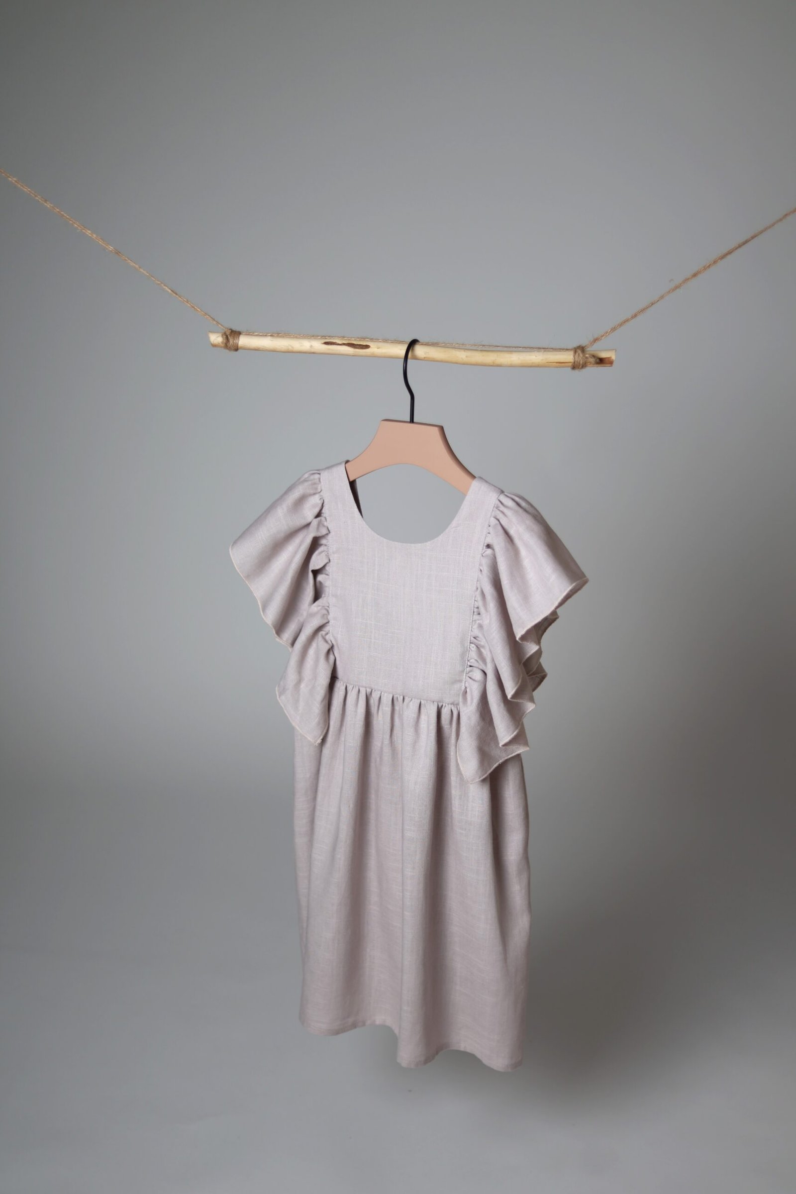 laisva lino suknelė