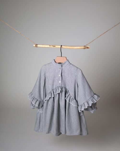 mergaitiška suknelė su raukiniais