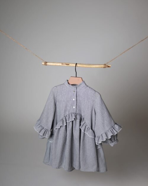 laisva suknelė su raukiniais