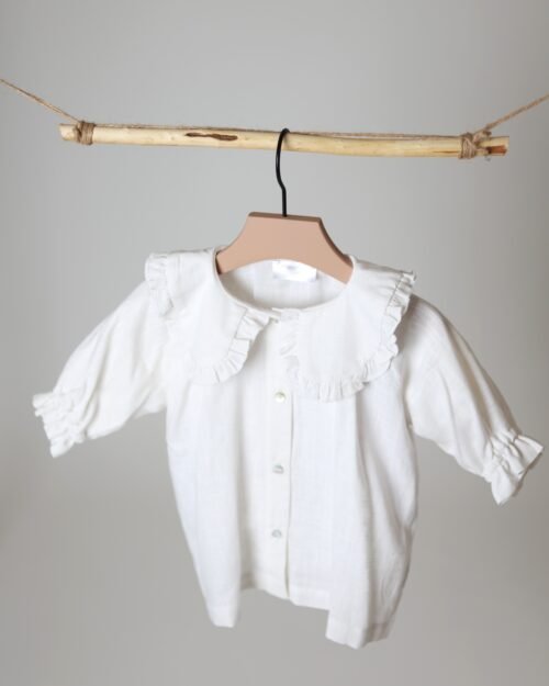 balti lino marškiniai