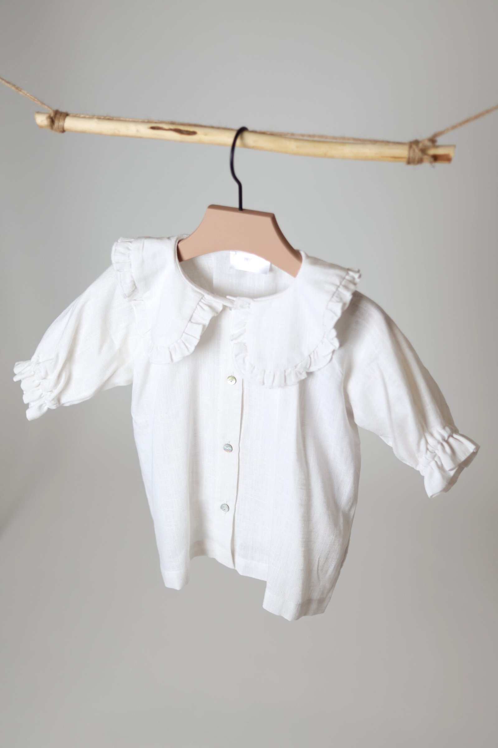 laisvi lininiai marškiniai vaikams