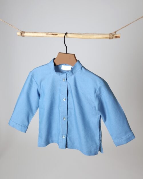 mėlyni džinso marškiniai