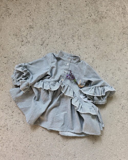 vaikiška suknelė su raukiniais