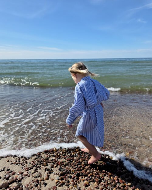 vaikiška marškinių suknelė
