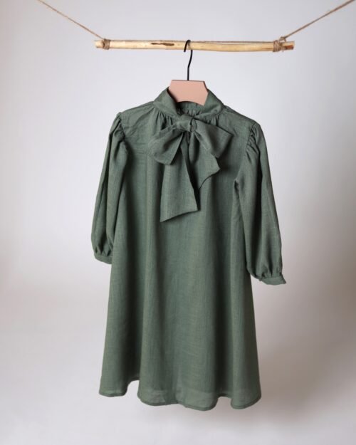 mergaitiška lino suknelė