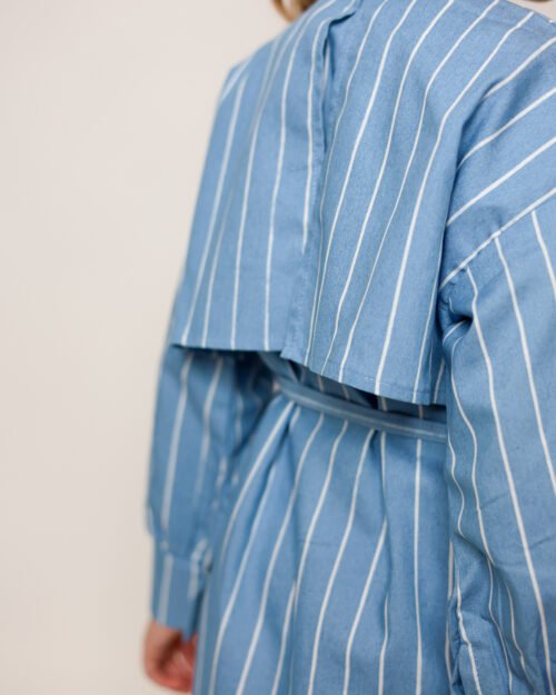 suknelė su dirželiu