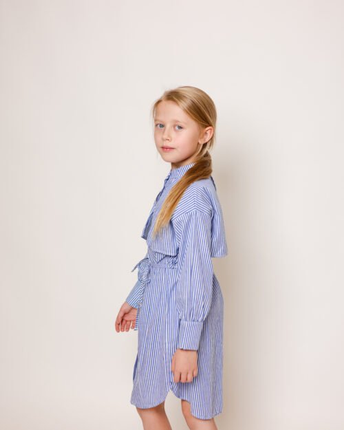 surišama dryžuota suknelė