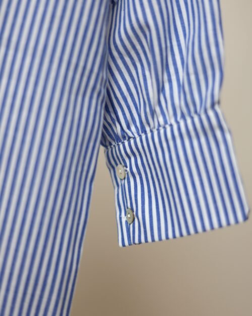 suknelė ilgomis rankovėmis