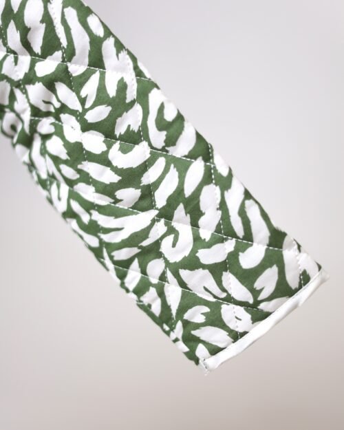 gyvūnų rašto striukė vaikams