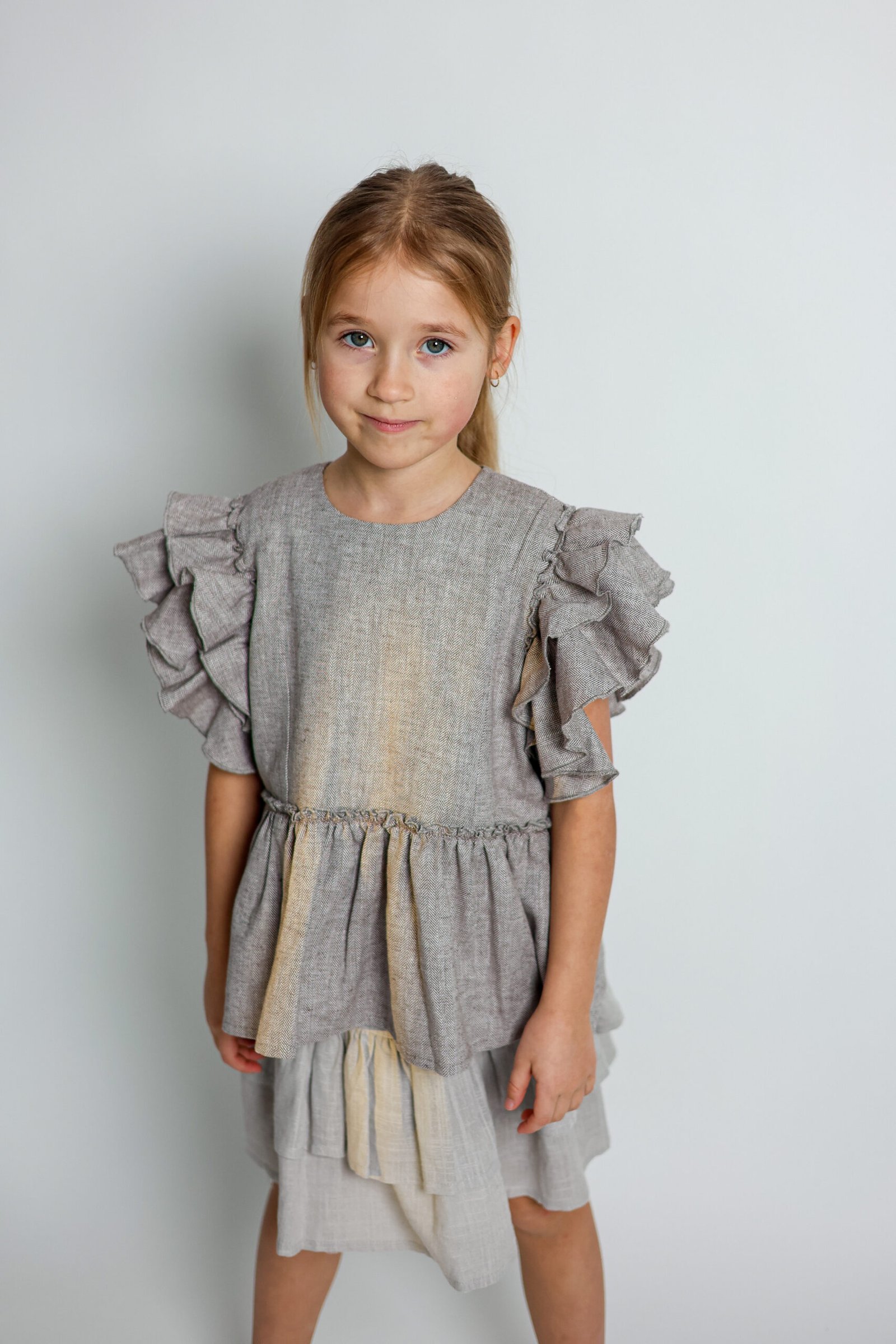 mergaitiška lino palaidinė