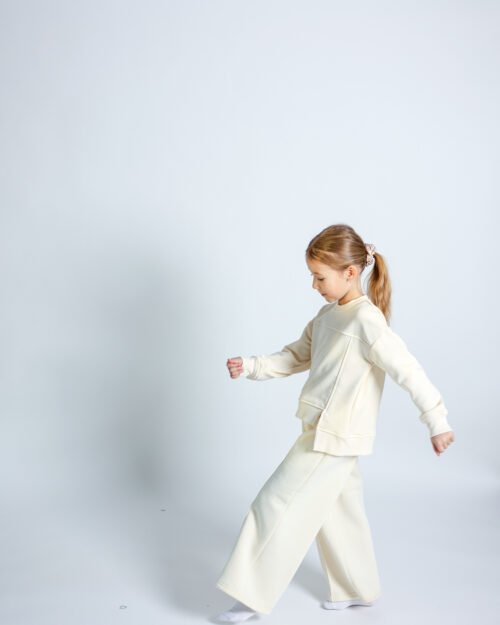 vaikiškas džemperis ir kelnės