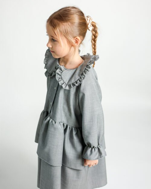 vaikiška suknelė su raukiniais