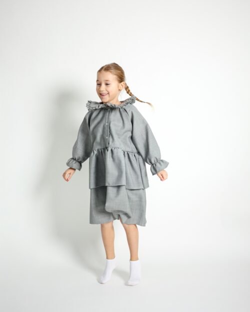 vaikiška suknelė su apykakle