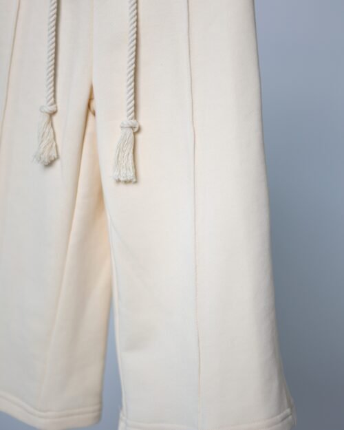 plačios vaikiškos kelnės