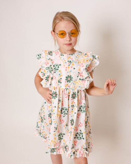 gėlėta raukinukų suknelė