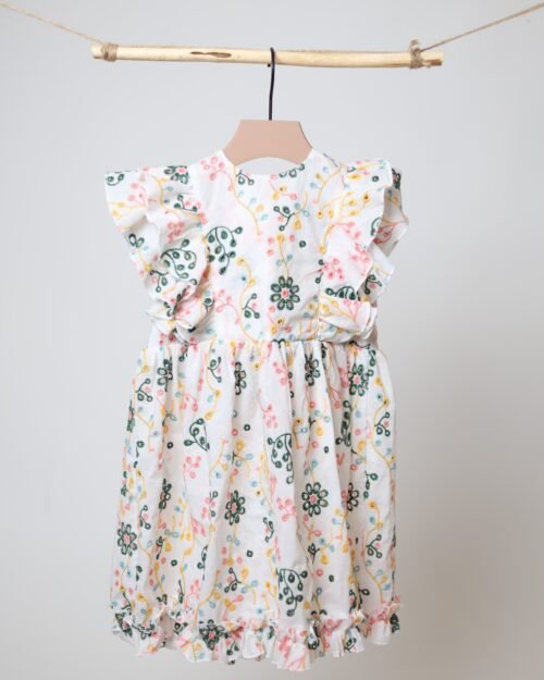 mergaitiška suknelė su gėlytėmis