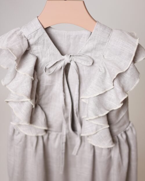 lininė suknelė su raukiniais